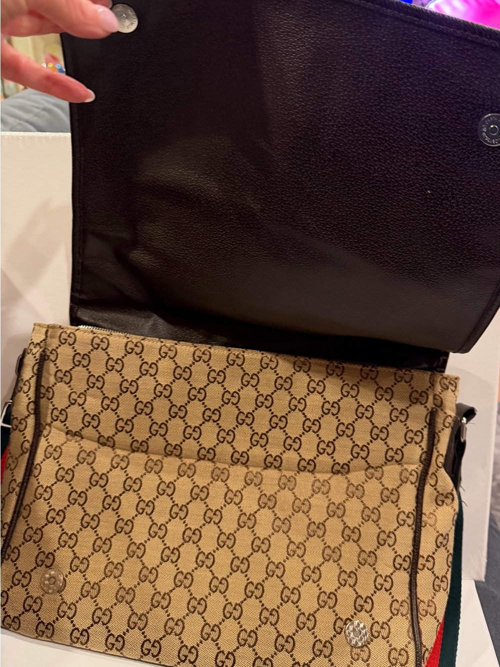 Gucci like Beige GG Canvas Messenger Bag with Red & Green Stripe - Picture 4 of 12